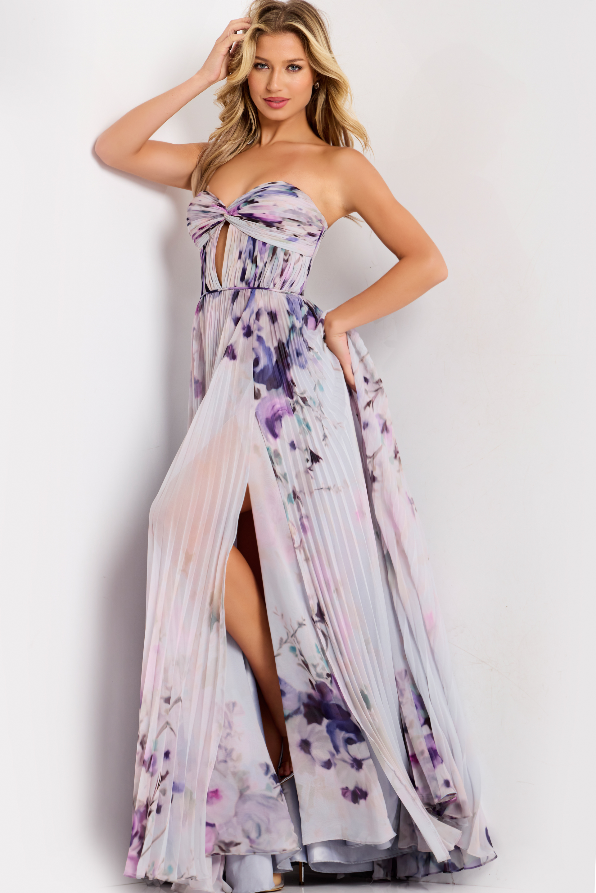 Flowing chiffon dress in purple floral pattern 42564
