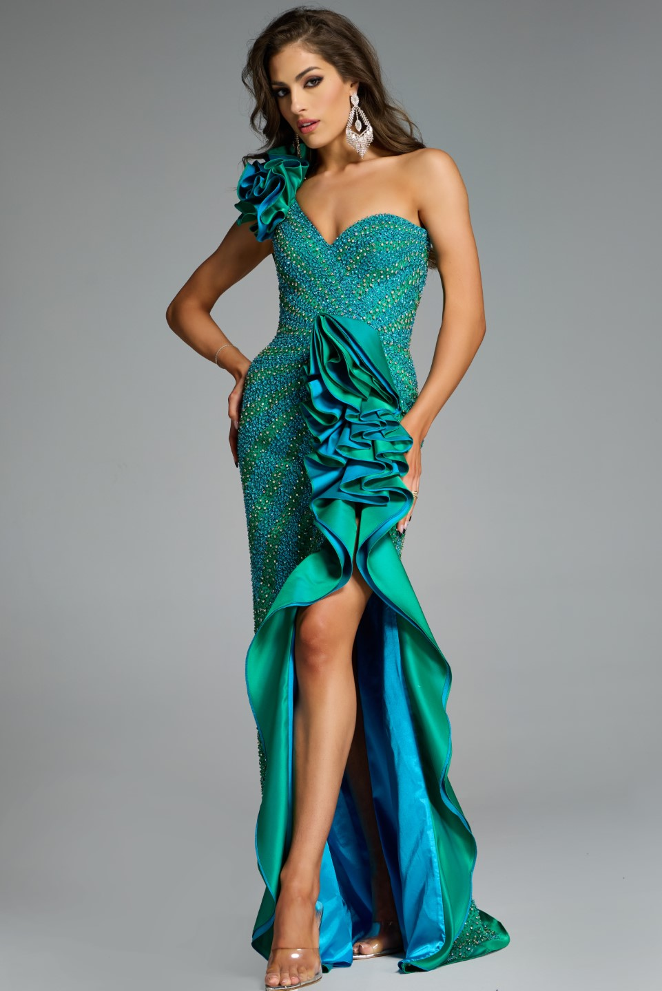 Model wearing Jovani dress 39851.