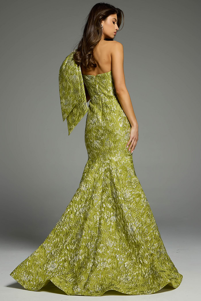 Glamorous One-Shoulder Evening Gown Full-Length Design