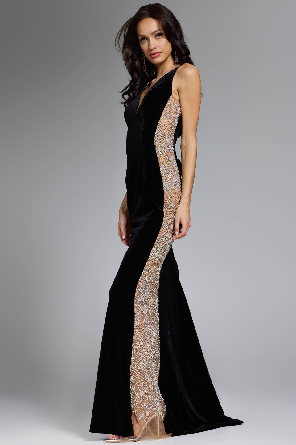 Model wearing Jovani dress 42026.