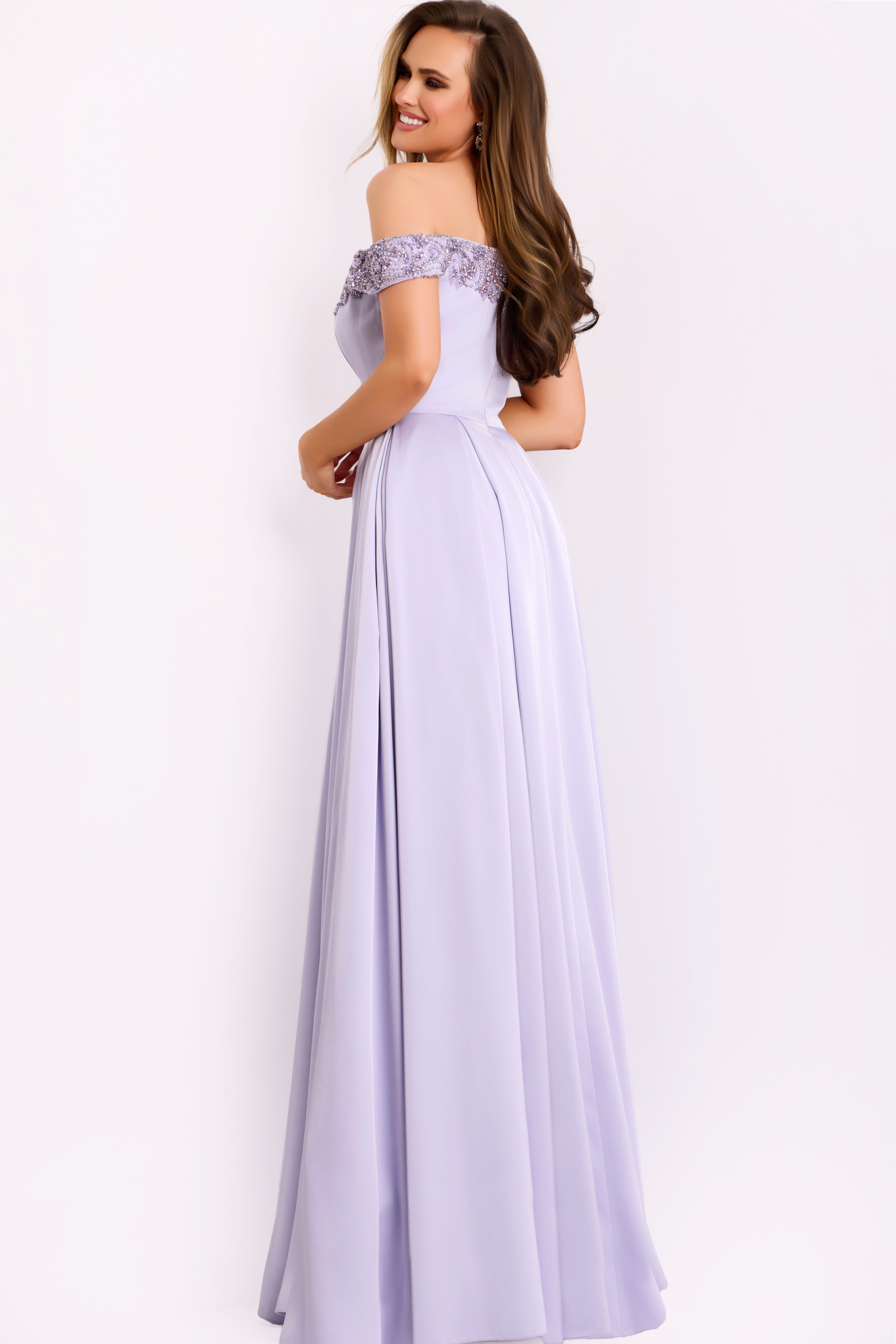 Structured evening gown with satin finish and closed back