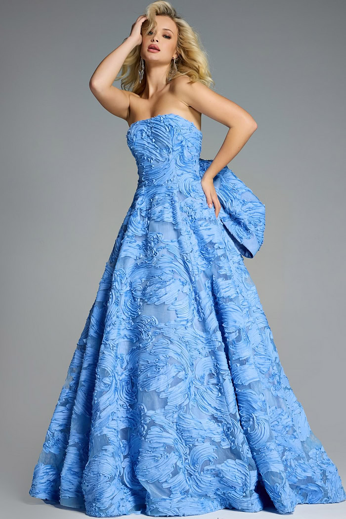 Model wearing Jovani dress 44114.