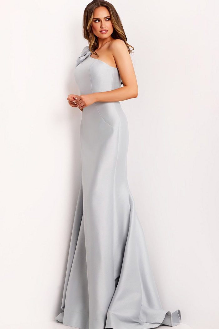 Model wearing Jovani dress 44176.