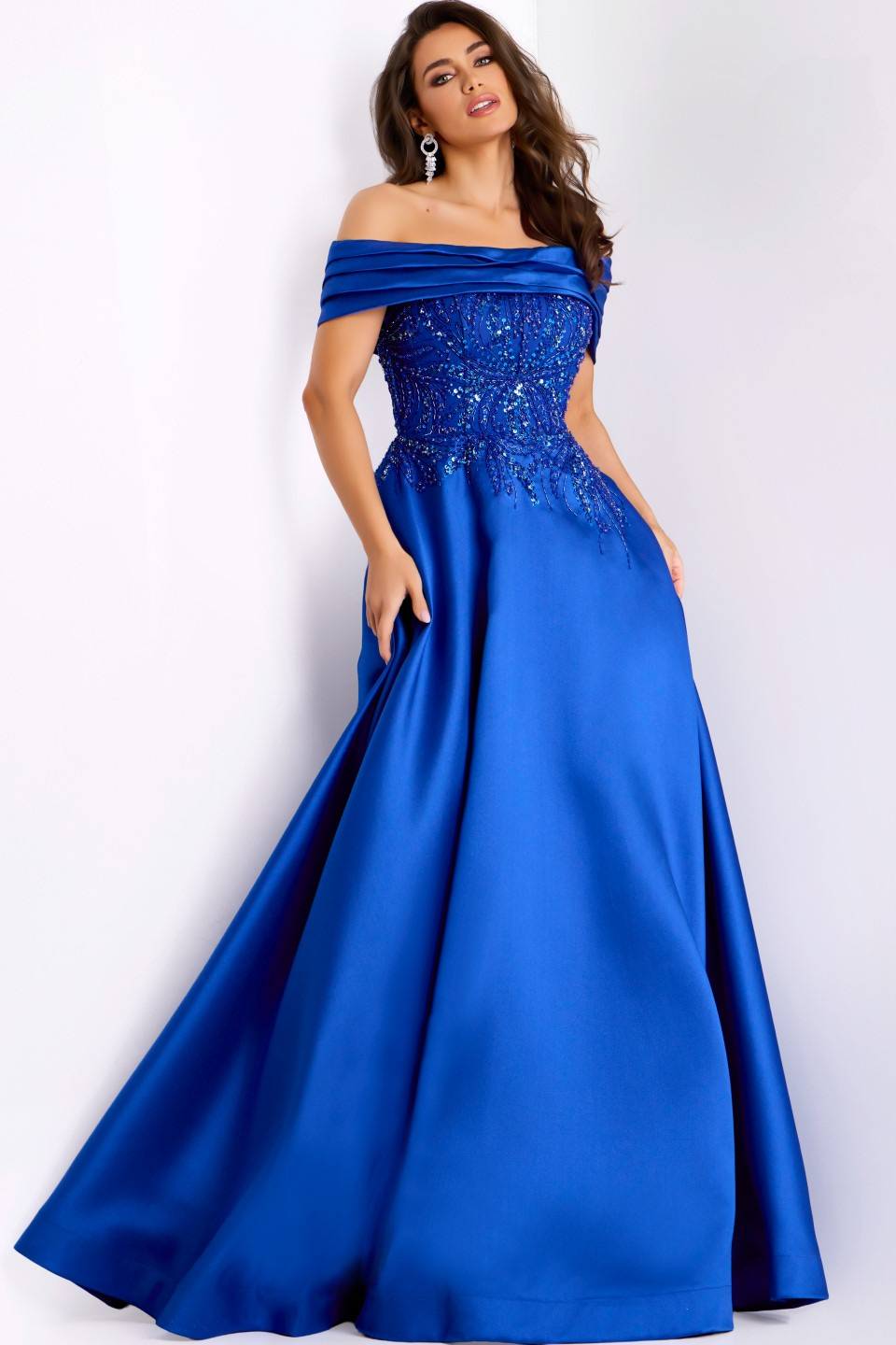 Model wearing Jovani dress 44308.