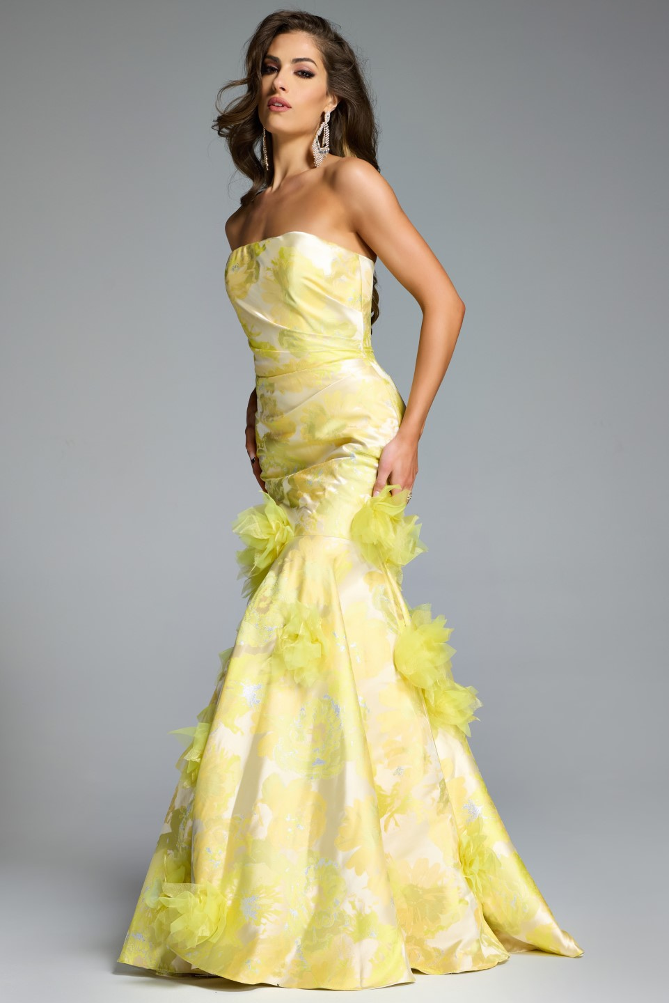 Model wearing Jovani dress 44351.