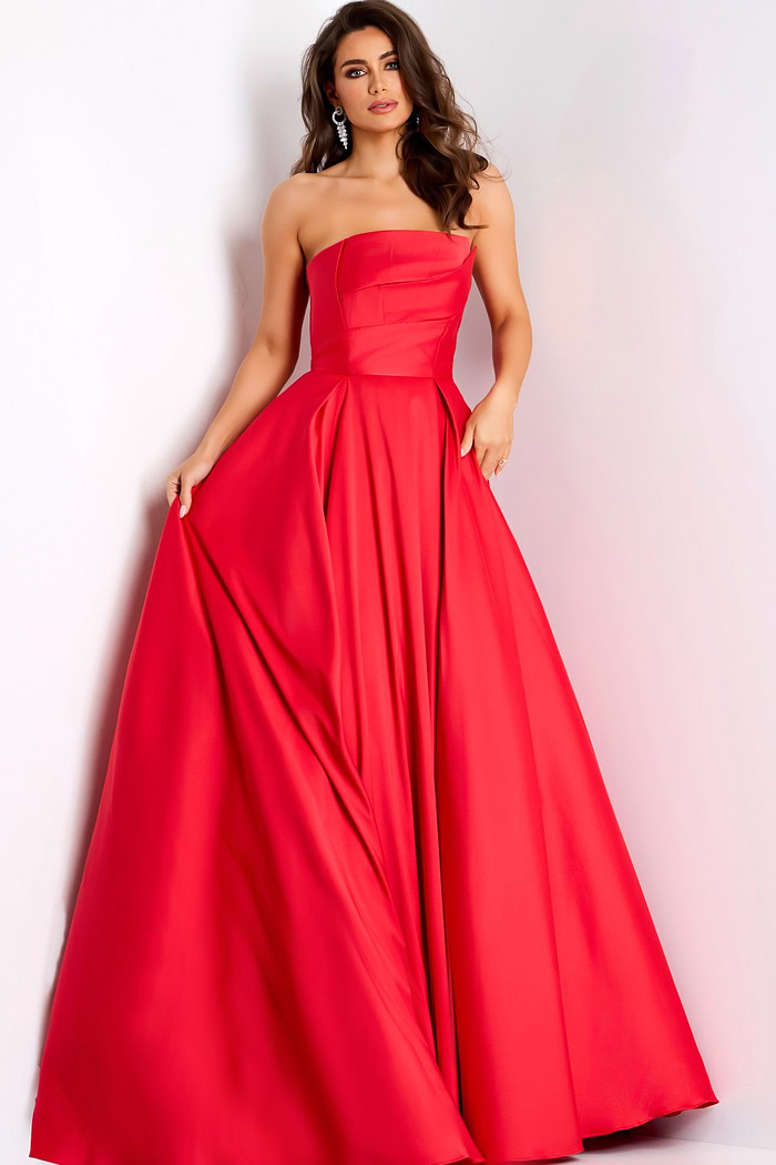 Model wearing Jovani dress 44531.