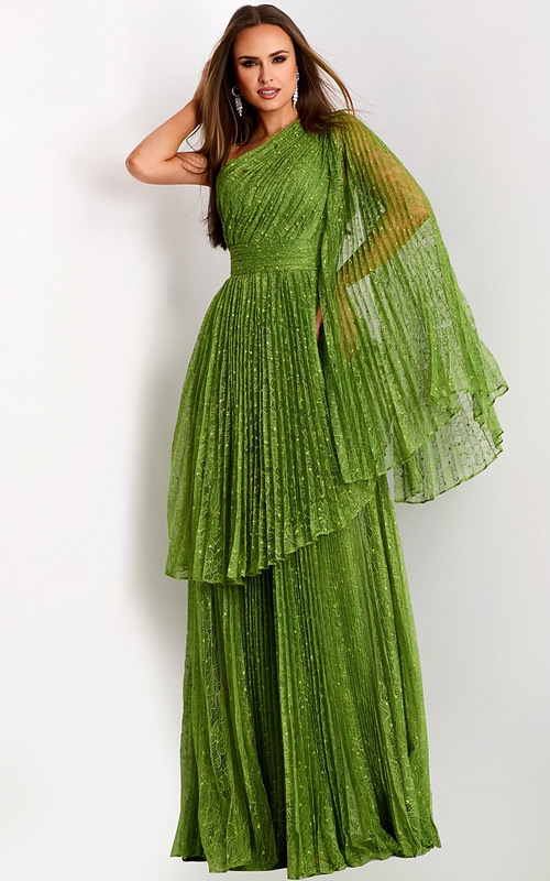 Model wearing Jovani dress 44687.