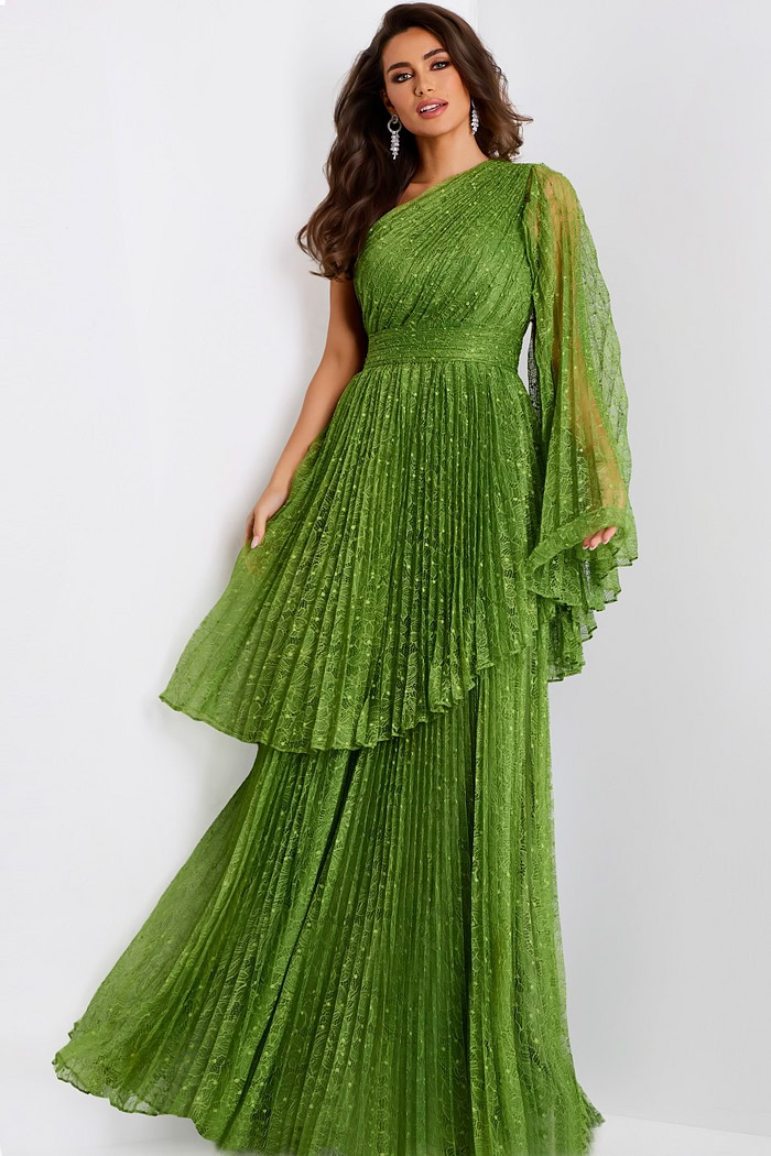 Model wearing Jovani dress 44687.
