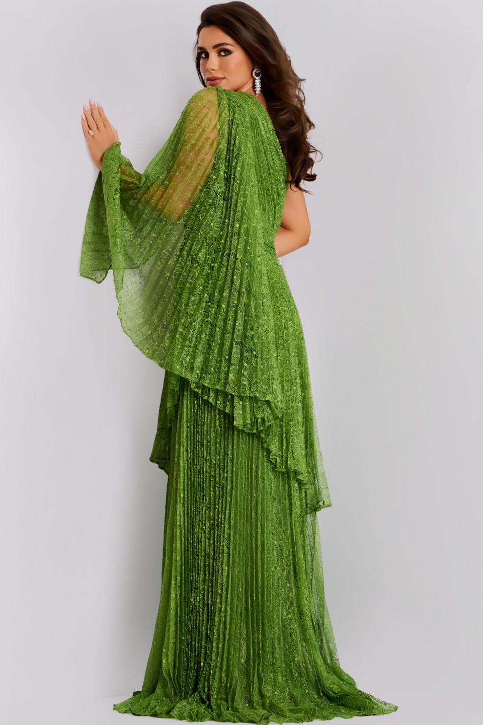 Model wearing Jovani dress 44687.