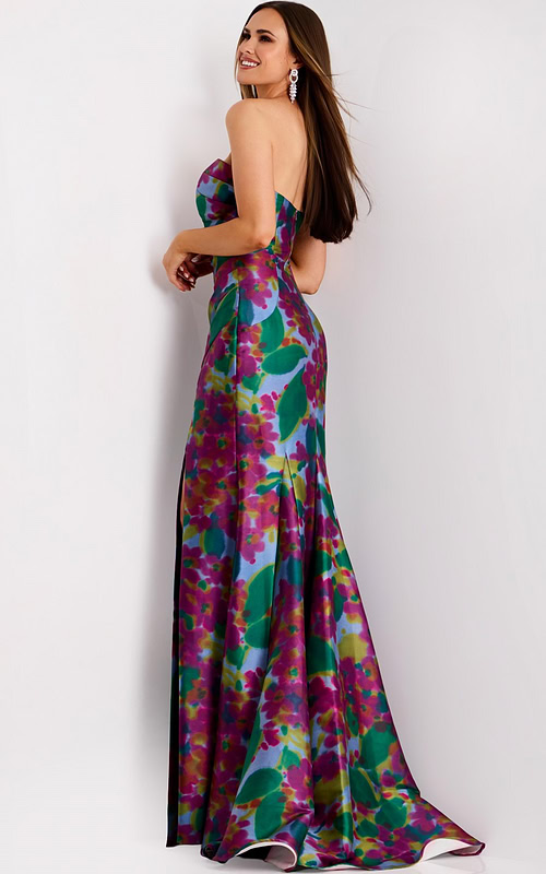 Model wearing Jovani dress 44714.