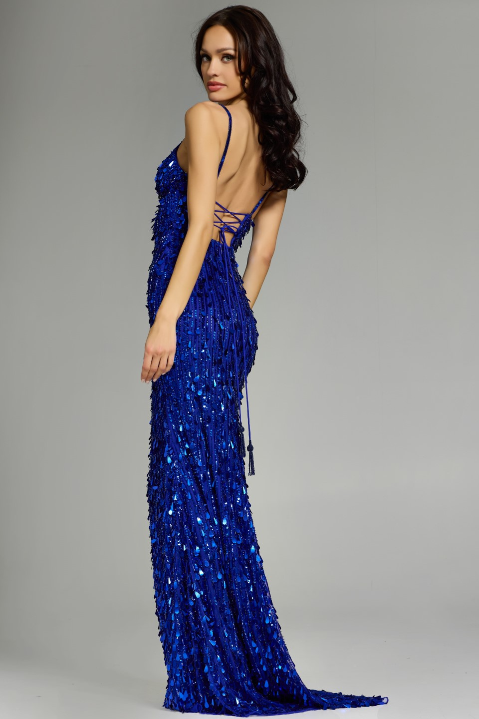 Model wearing Jovani dress 45262.