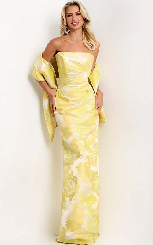 Model wearing Jovani dress 45289.