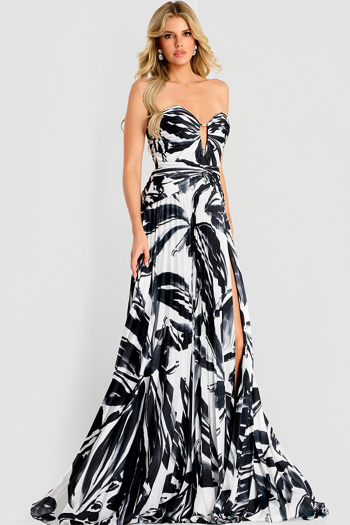 Flowing strapless dress with artistic monochrome design