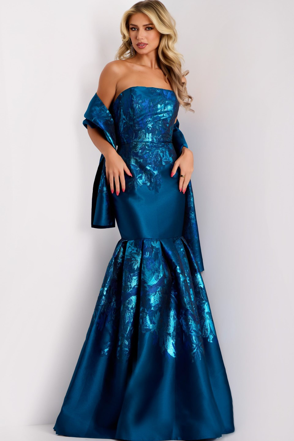 Model wearing Jovani dress 45614.