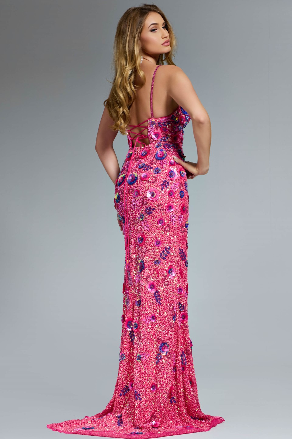 Model wearing Jovani dress 46097.