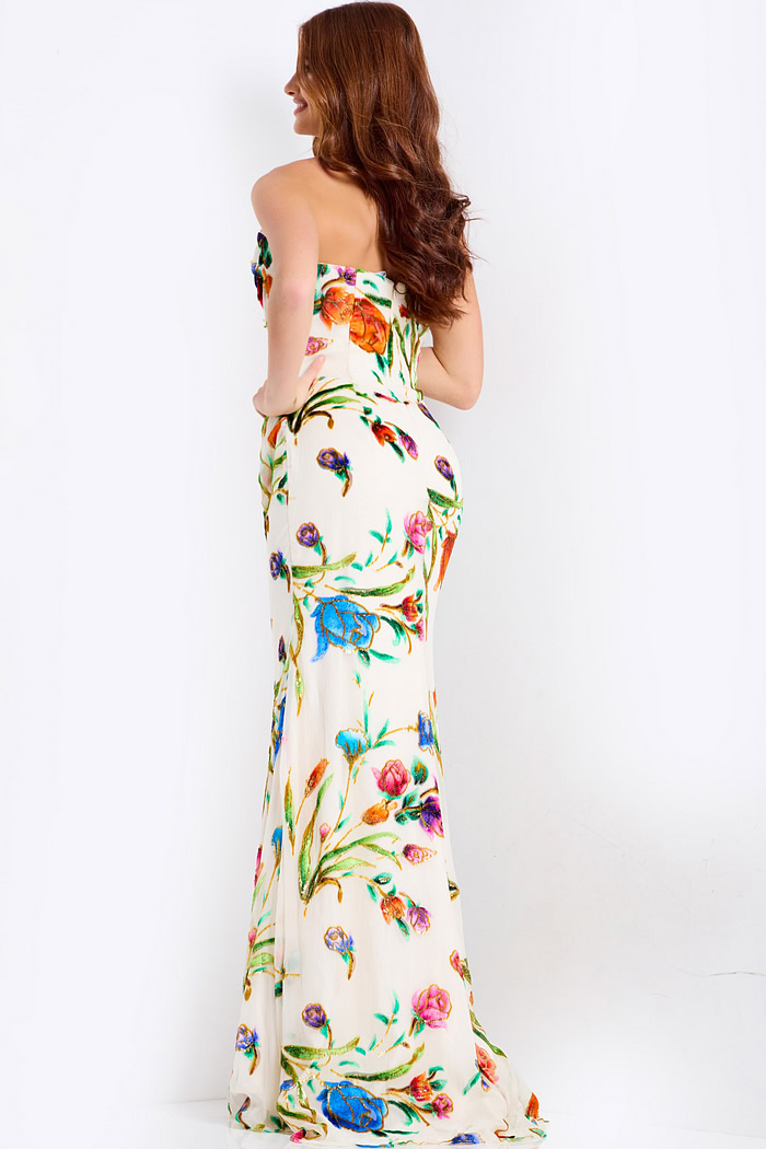 Elegant fitted floral gown for prom night