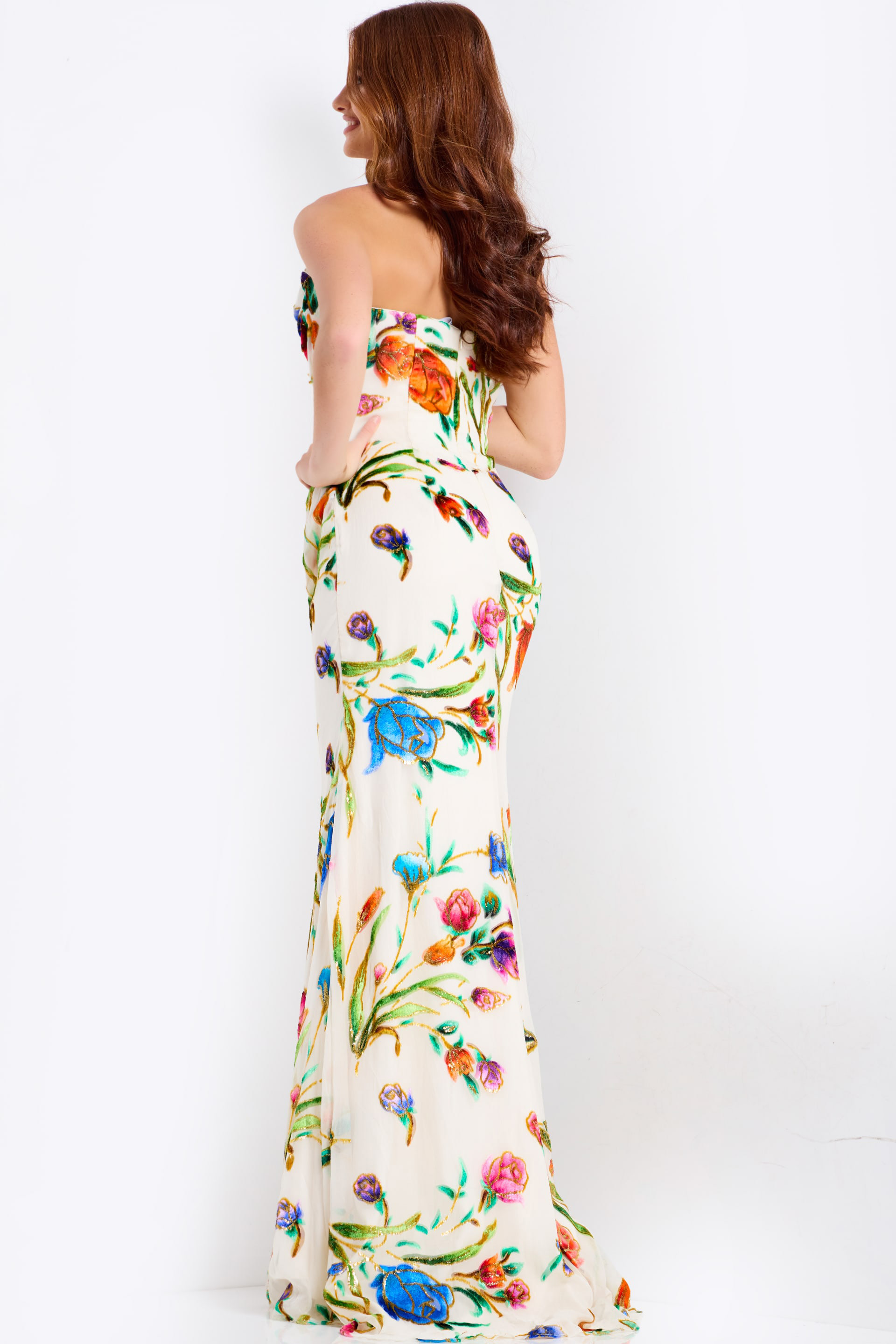 Elegant fitted floral gown for prom night