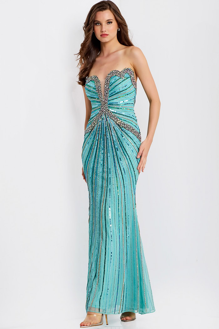 Evening gown with sweetheart neckline and open back