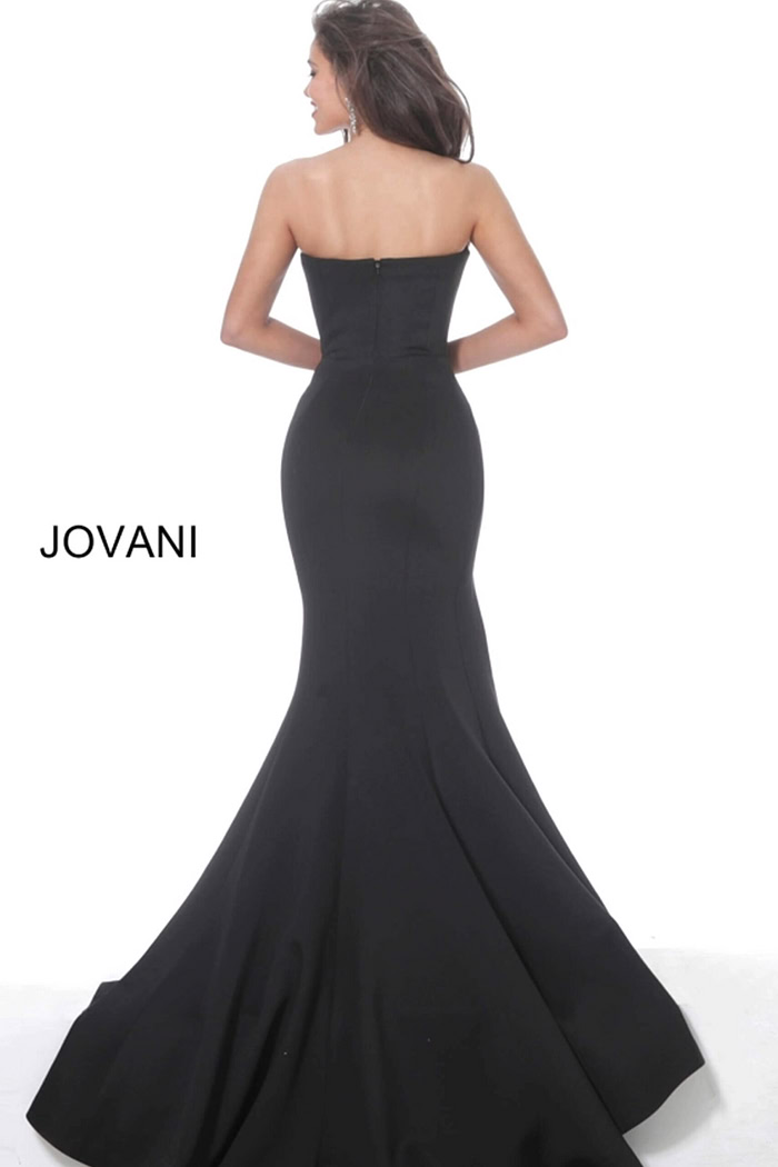 Model showcasing back of Jovani 94366 in black.