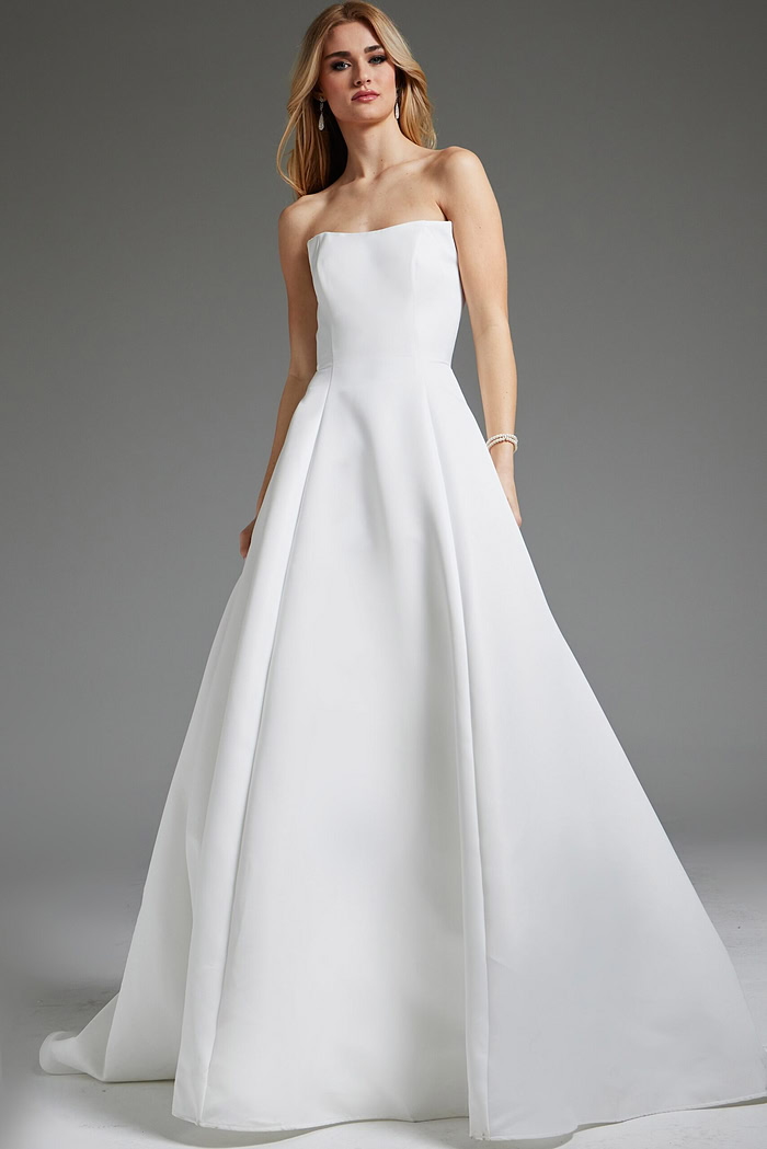 Model showcasing Jovani JB42346 in off-white, close view of the front.