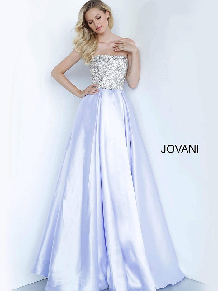 Model in Jovani K66689 flowing lilac gown with embellishments